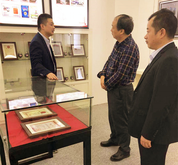 655330403510870433_副本_副本